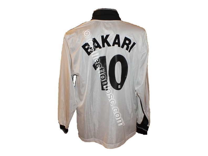 Maillot du LOSC porté par Dagui BAKARI en coupe de la ligue édition 1999/2000 - bakari-cdl-9900-dos.jpg bakari-cdl-9900-dos.jpg