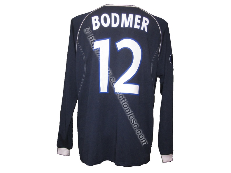 Maillot du LOSC porté par Mathieu BODMER en Coupe UEFA lors de la Saison 2004-2005 bodmer-uefa-0405-dos.jpg