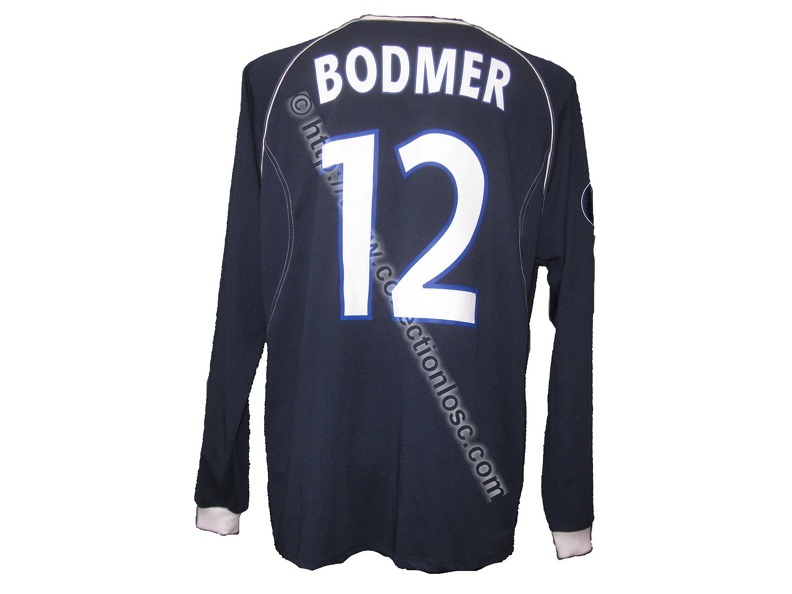 bodmer-uefa-0405-dos.jpg