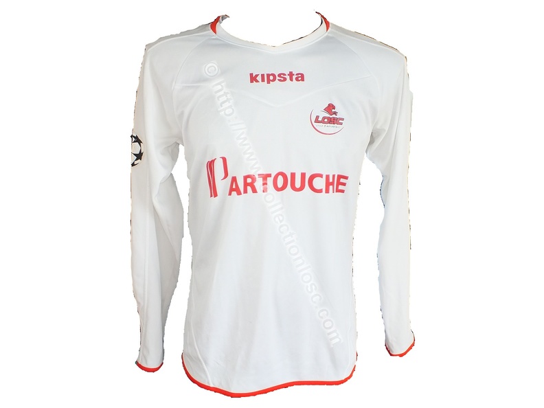 Maillot du LOSC porté par Jean II MAKOUN en Ligue des Champions lors de la Saison 2005-2006 makoun-cl-0506-face.jpg